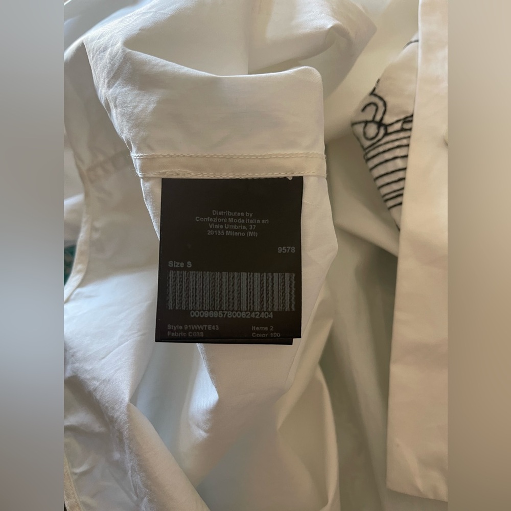 Embroidered Portrait Button Down White Collar Siz… - image 4